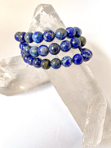 Lapis Lazuli Round Bracelet on White Backgrond